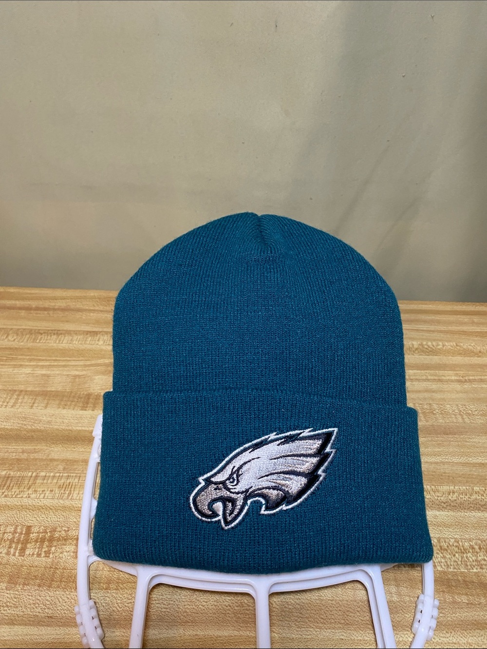 Philadelphia Eagles Logo Cuffed Knit Beanie Hat NFL Football O/S